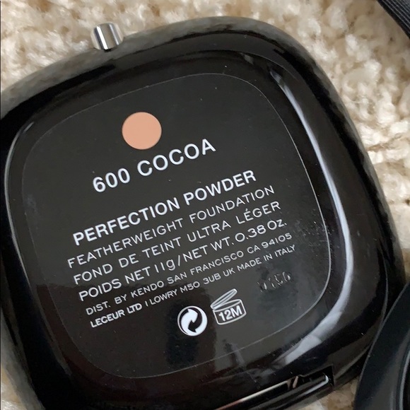 Marc Jacobs Powder - Picture 3 of 5